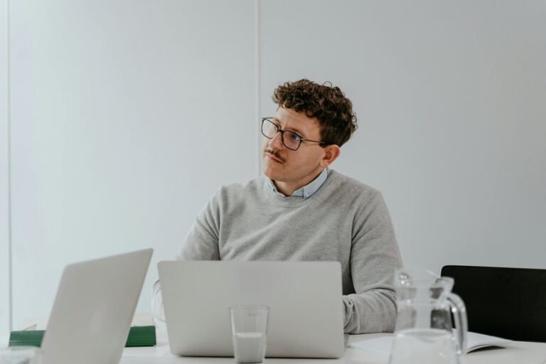 establishing online business identity