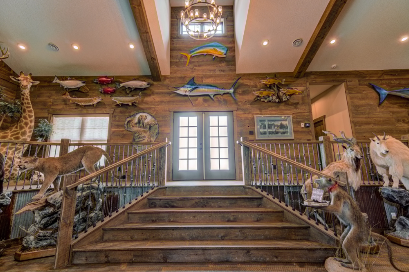 Creative Ways to Incorporate Barnwood Shiplap into Your Wisconsin Business