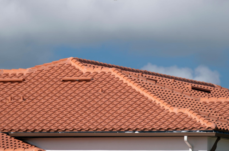 Roof Repair vs. Roof Replacement: What’s Best for St. Petersburg Homes?